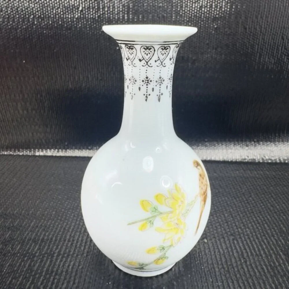 Zhongguo Jingdezen Zhi Bottle Bud Vase Fine Porcelain Vase Birds‎ Flowers VTG